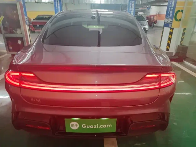 Xiaomi SU7 — Фото автомобиля 5