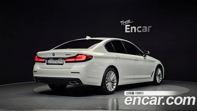 BMW 5-Series — Фото автомобиля 2