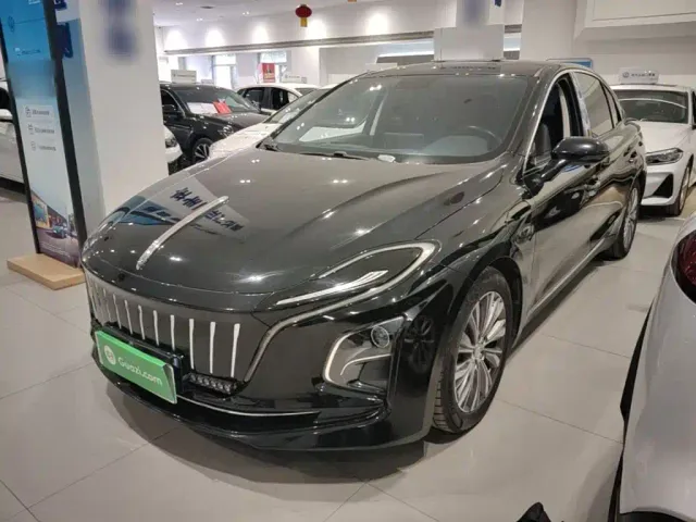 Фотография автомобиля — Hongqi E-QM5