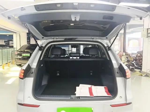 Geely Galaxy E5 — Фото автомобиля 18