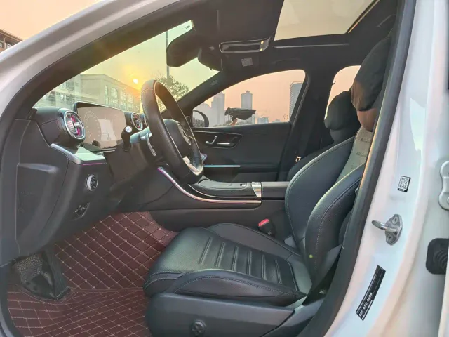 Mercedes-Benz C-Class — Фото автомобиля 4