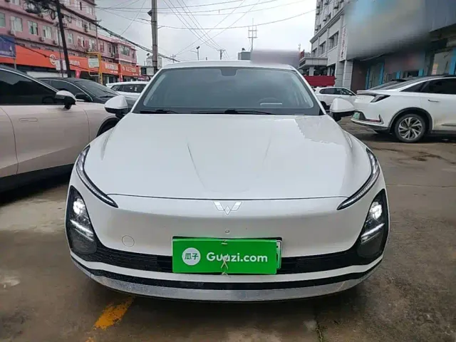Wuling E5 — Фото автомобиля 2