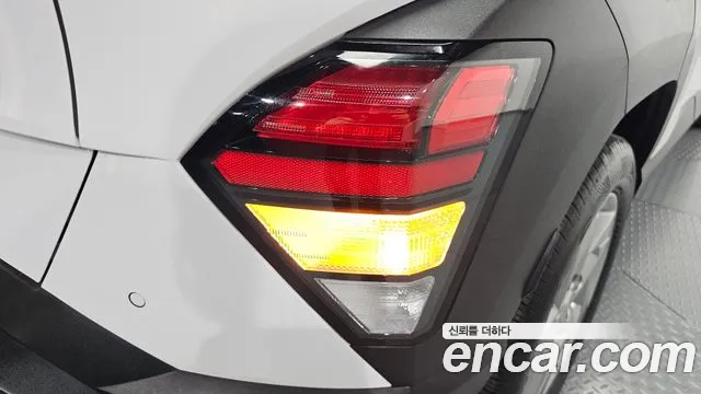 Hyundai Kona — Фото автомобиля 8