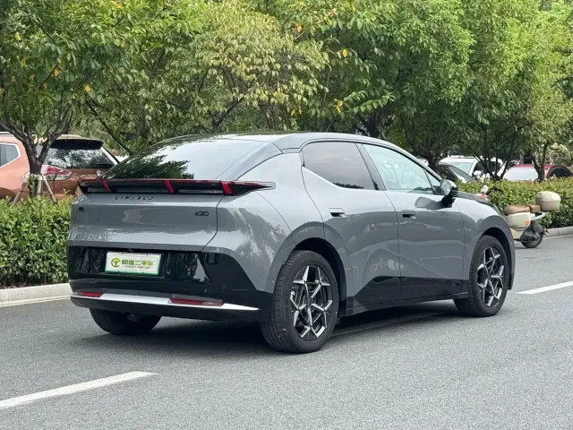 Lynk & Co Z20 — Фото автомобиля 3