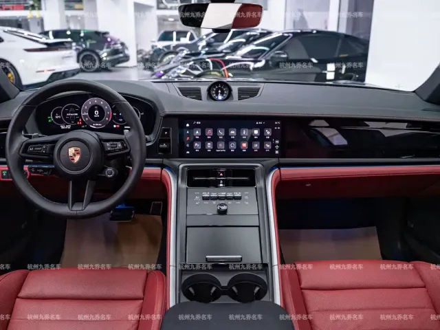 Porsche Panamera — Фото автомобиля 14