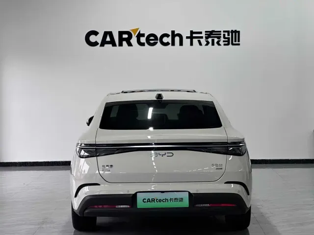 BYD Seal 07 DM-i — Фото автомобиля 10