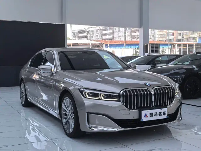 BMW 7 Series — Фото автомобиля 3
