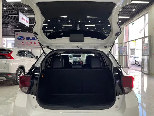 Toyota YARiS L Zhi Xuan — Фото автомобиля 18
