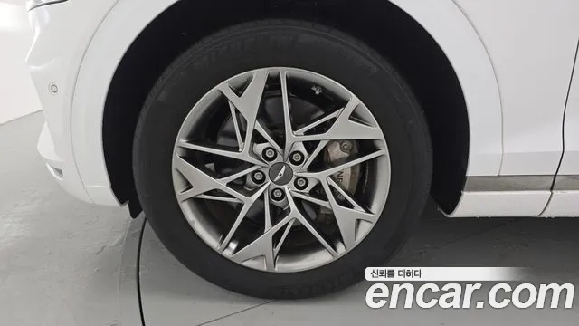 Genesis GV70 — Фото автомобиля 5