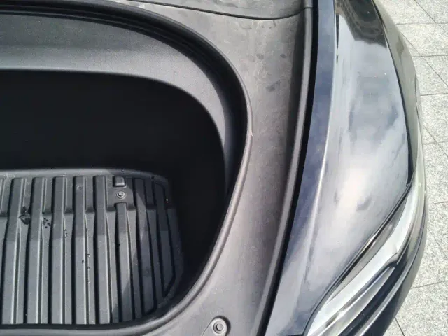 Tesla Model 3 — Фото автомобиля 20