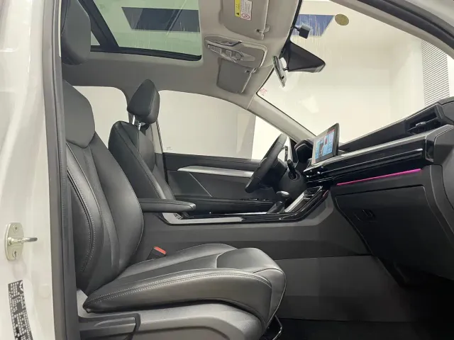 Wuling Asta — Фото автомобиля 11