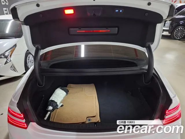 Genesis G80 RG3 — Фото автомобиля 13
