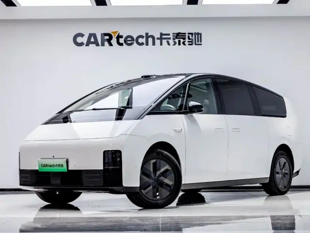 Li Auto MEGA — Фото автомобиля 2
