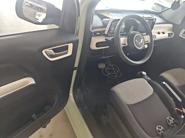Wuling Hongguang Mini EV — Фото автомобиля 15