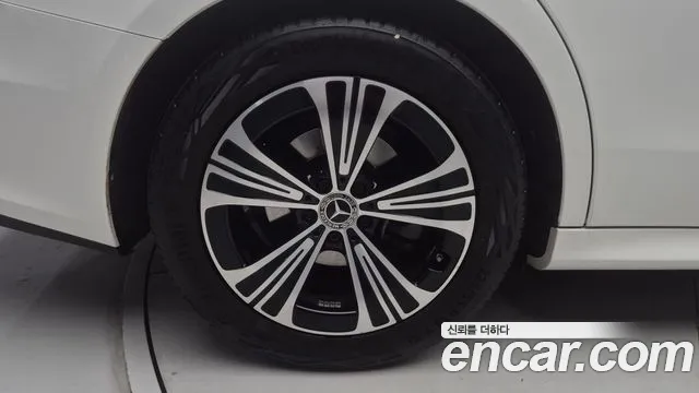 Mercedes-Benz E-Class W214 — Фото автомобиля 13