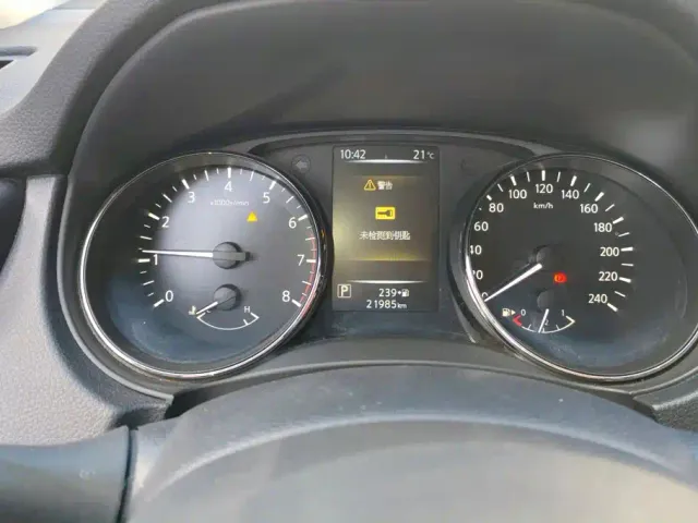 Nissan X-Trail — Фото автомобиля 14