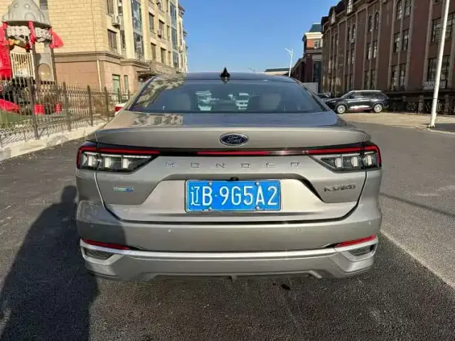 Ford Mondeo — Фото автомобиля 7