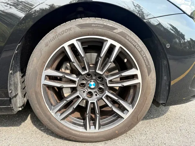 BMW 5 Series — Фото автомобиля 8