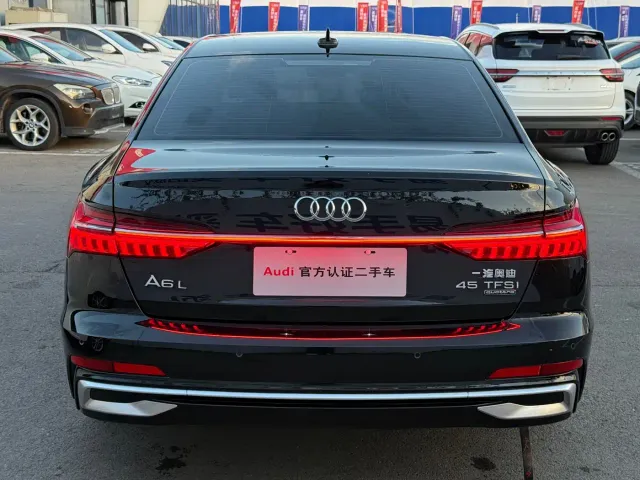 Audi A6L — Фото автомобиля 4