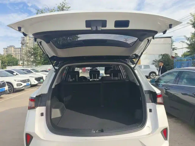 Wuling Asta — Фото автомобиля 18
