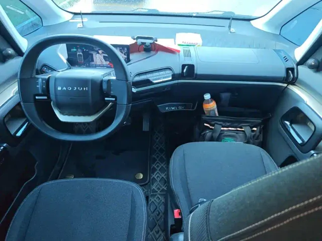 Baojun KiWi EV — Фото автомобиля 9