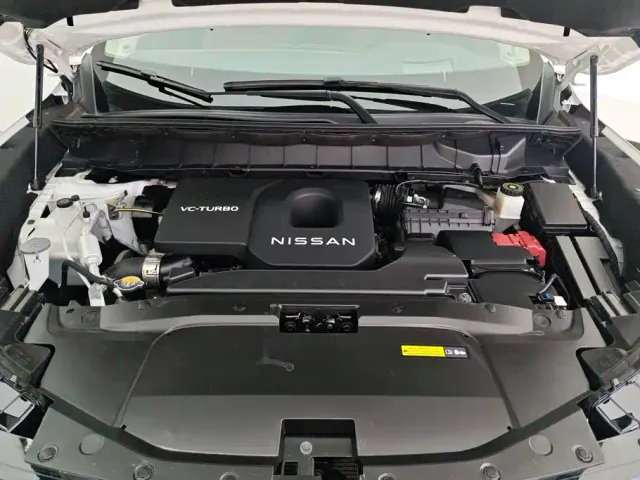 Nissan Terra — Фото автомобиля 10