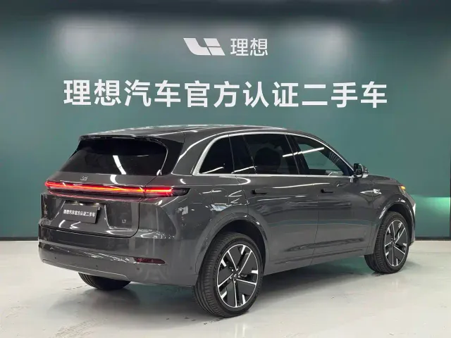 Li Auto L7 — Фото автомобиля 17