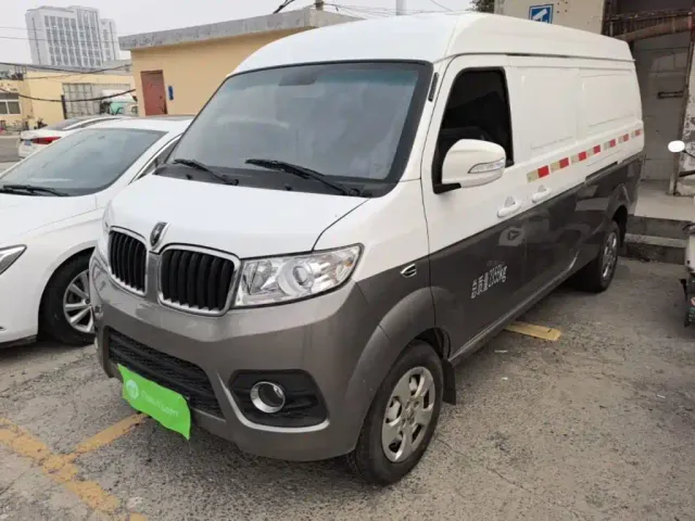 Фотография автомобиля — Jinbei New Hiace X30L