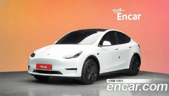 Фотография автомобиля — Tesla Model Y