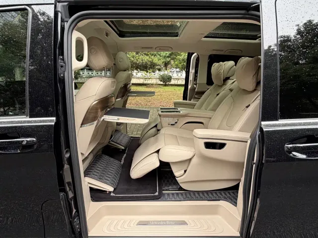 Mercedes-Benz V-Class — Фото автомобиля 17