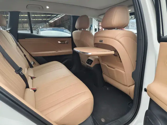 GAC Aion i60 — Фото автомобиля 8