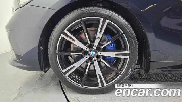 BMW 5-Series 5 серия (G60) 530i xDrive M Sport — Фото автомобиля 4