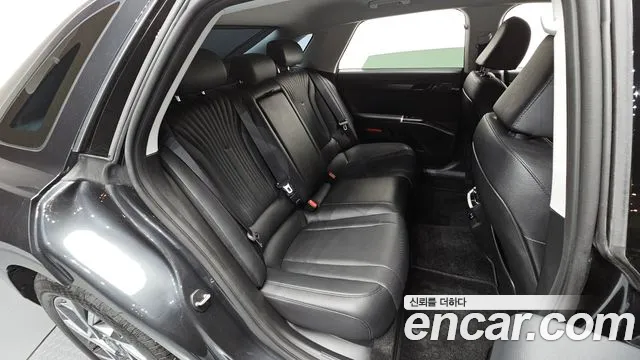 Hyundai Grandeur Grandeur (GN7) 2.5 Бензин 2WD — Фото автомобиля 9