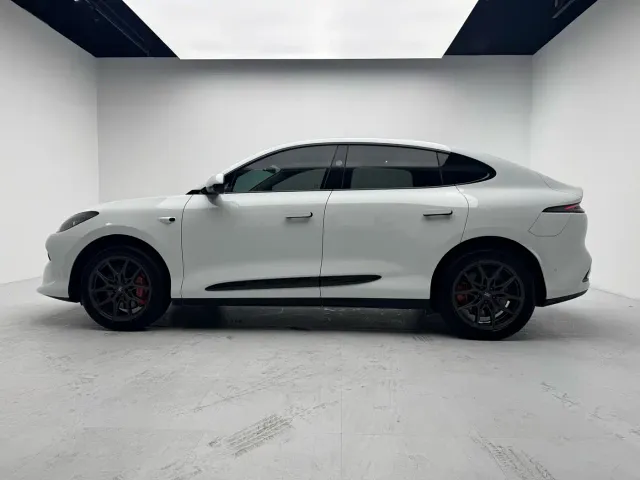 IM Motors LS6 — Фото автомобиля 2