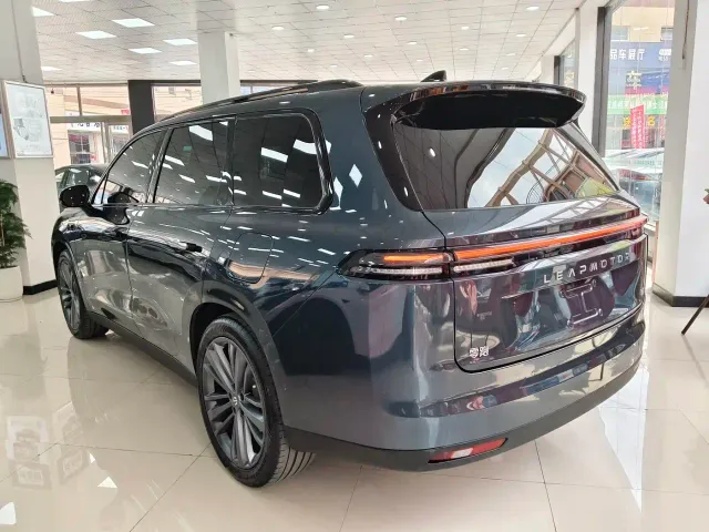 Leapmotor C16 — Фото автомобиля 17