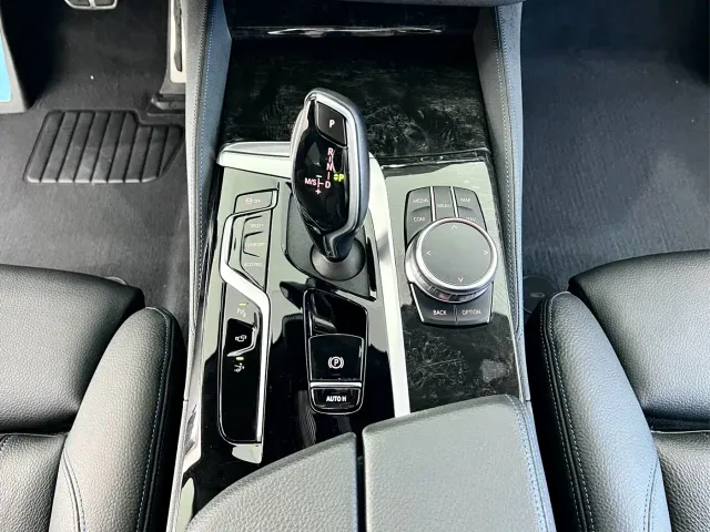 BMW 6 Series Gran Turismo — Фото автомобиля 20