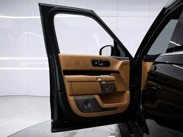 ZEEKR Zeekr 9X 2025 model Ultra Edition 70kWh — Фото автомобиля 14