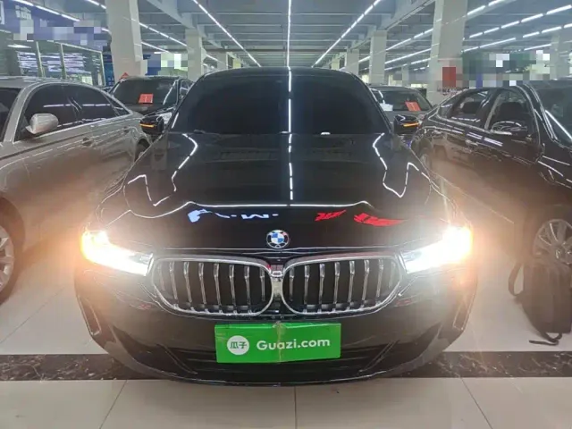 BMW 6 Series Gran Turismo — Фото автомобиля 2