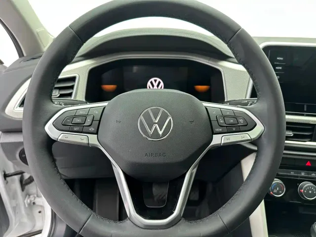 Volkswagen T-Roc — Фото автомобиля 16
