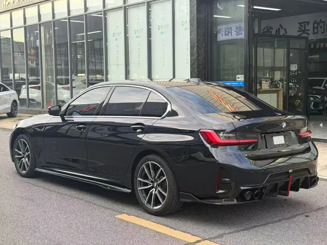 BMW 3 Series — Фото автомобиля 13