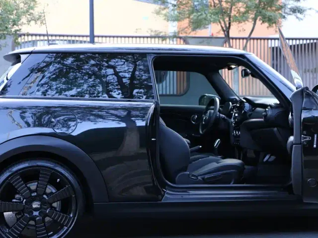 MINI Hatch — Фото автомобиля 17