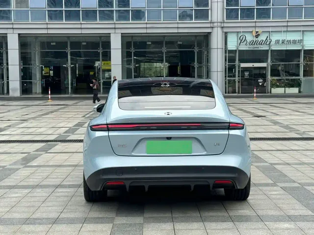 Nio ET5 — Фото автомобиля 5