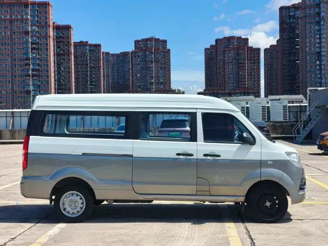Jinbei New Hiace X30L — Фото автомобиля 3