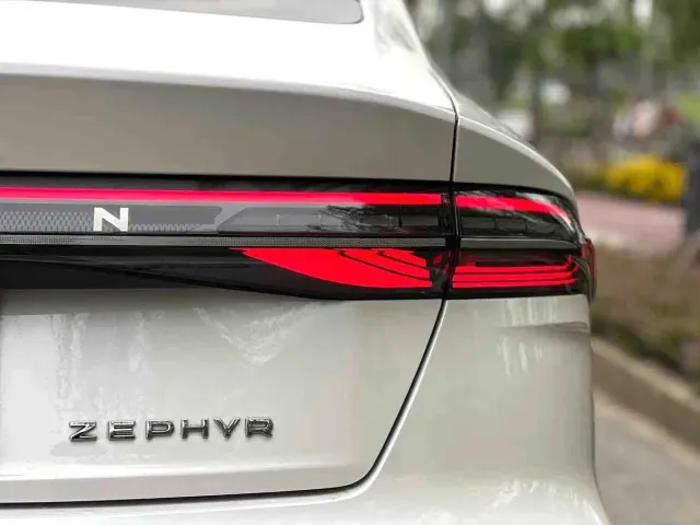 Lincoln Z — Фото автомобиля 17