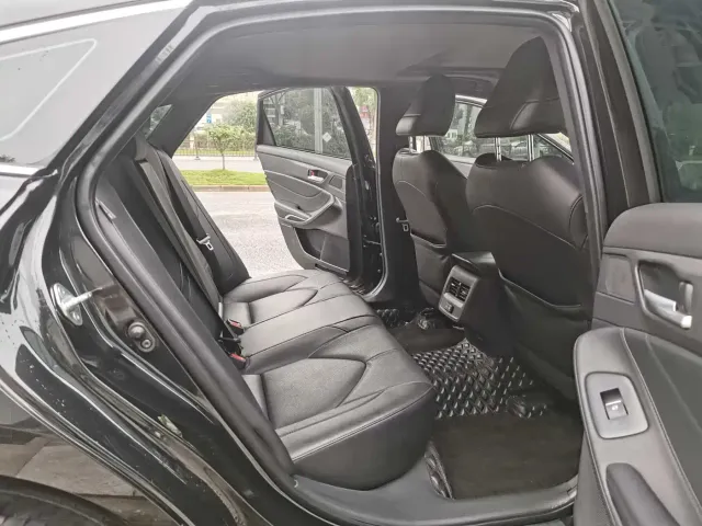 Toyota Avalon — Фото автомобиля 7