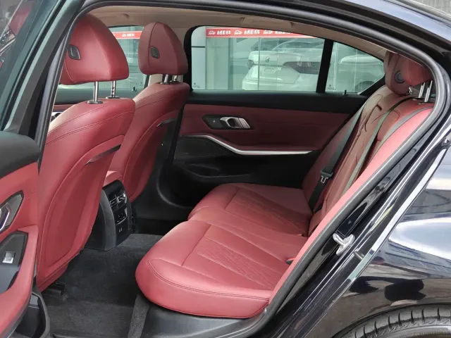 BMW 3 Series — Фото автомобиля 7