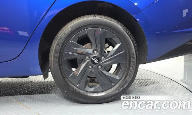 Hyundai Avante — Фото автомобиля 6
