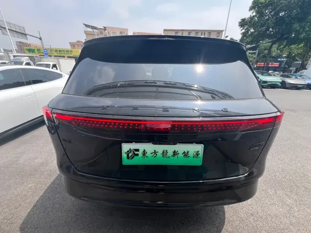 XPeng XPeng G9 2025 Model Long Range Ultra — Фото автомобиля 6