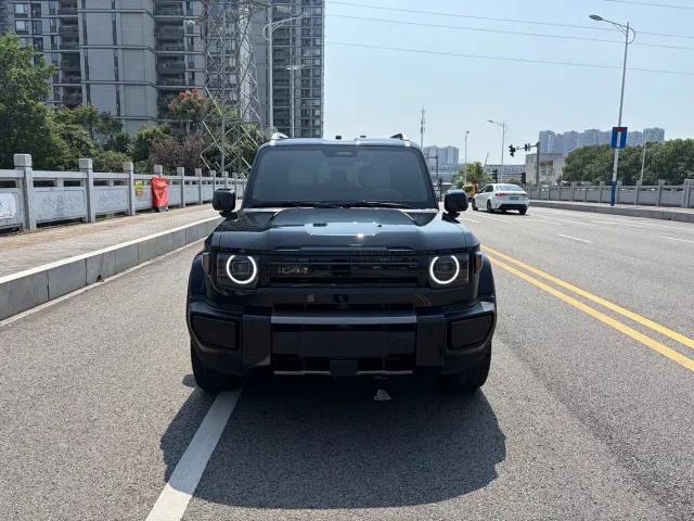 iCAR iCAR V27 2026 200KM AWD Falcon 500 — Фото автомобиля 2