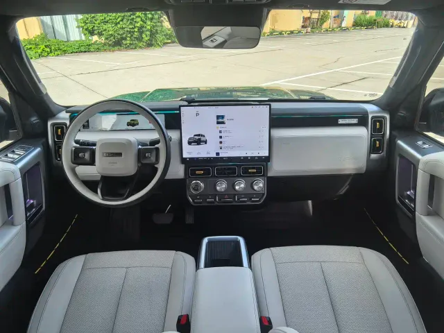 iCAR V23 — Фото автомобиля 10